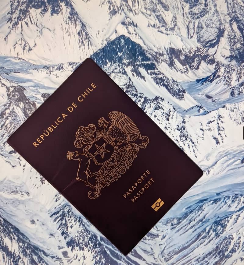 El pasaporte chileno abre puertas que no se abren por suerte
