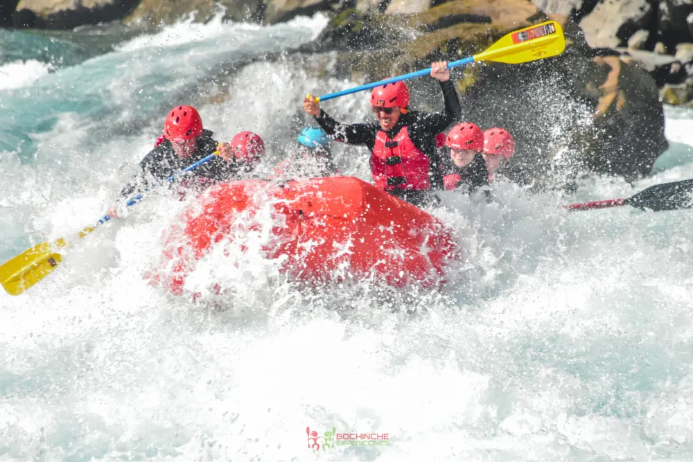 José Manuel celebrando durante una bajada de rafting en Chile